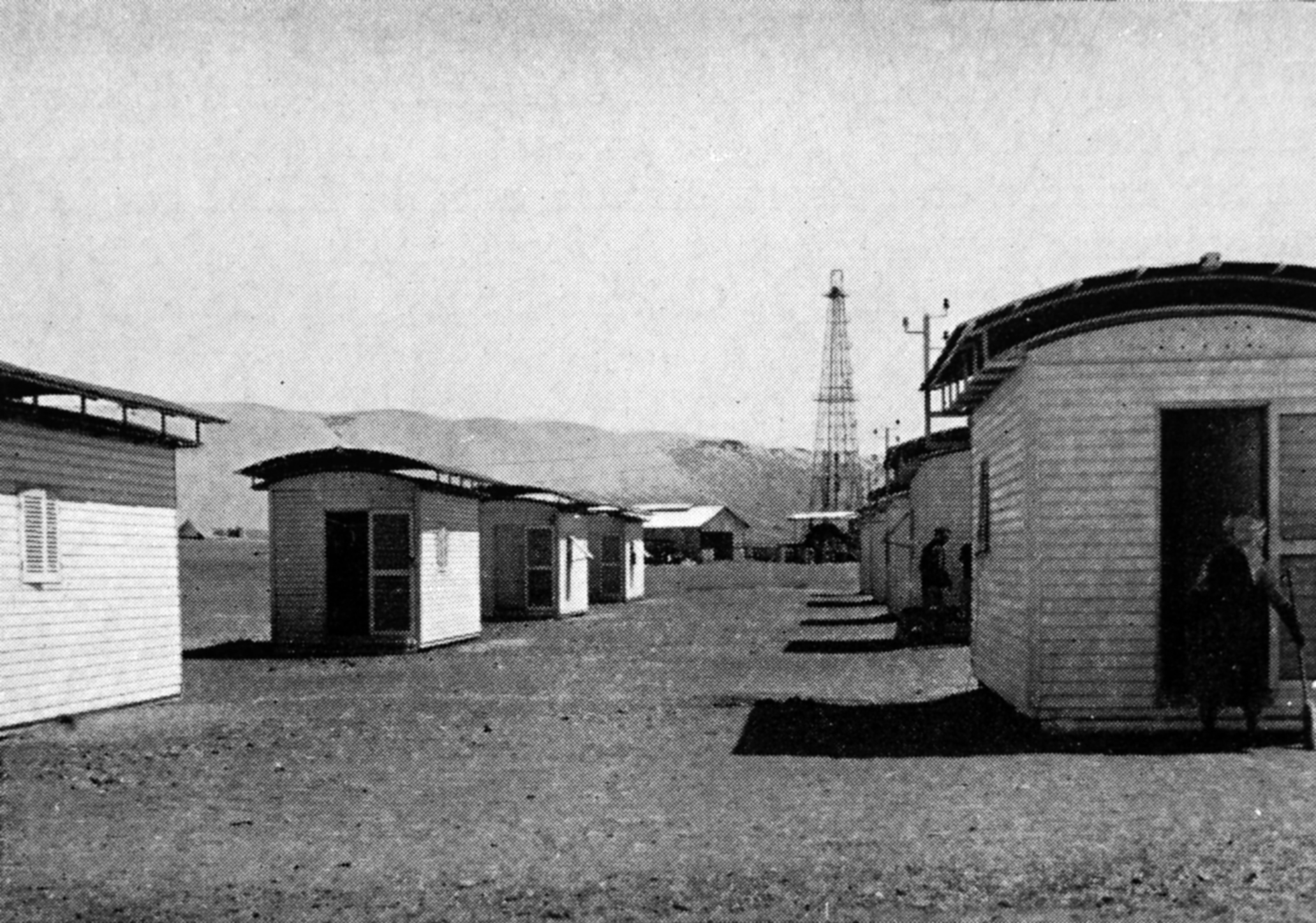 Shell-Berre. Air-conditioned cabins for oil extraction in Timimoun, Algerian Sahara, circa 1956.