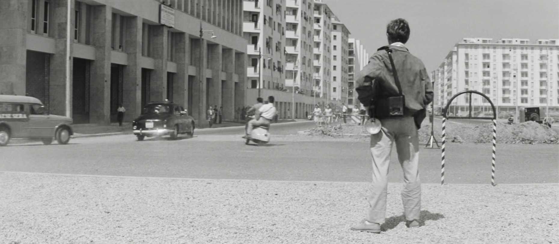 Paparazzo in southeast Rome - Federico Fellini, La Dolce Vita, 1960