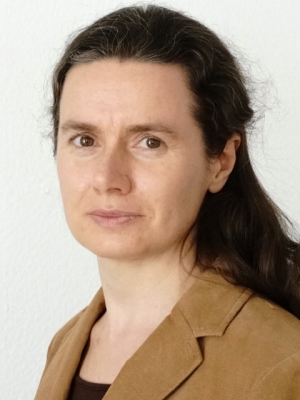 Dr.  Anna Myjak-Pycia