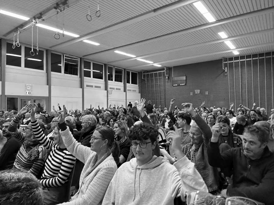 Vergrösserte Ansicht: Abstimmung an der Gemeindeversammlung in Nuglar für einen Pavillon als Jugendtreff